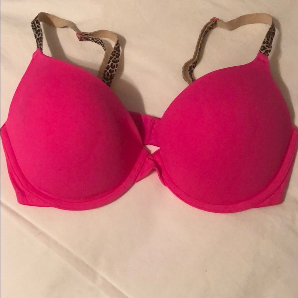 VS PINK Wear Everywhere Push Up